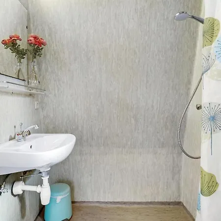 2 Bedroom Cozy In