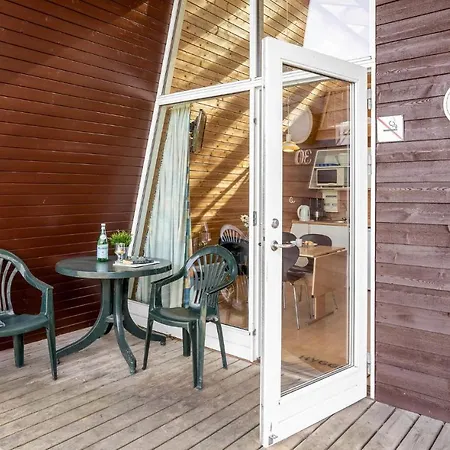 Feriehus 2 Bedroom Cozy In